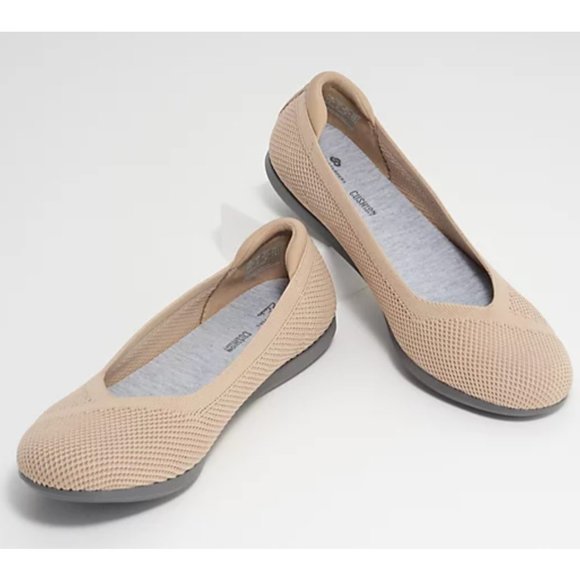 clarks cloudsteppers knit slip ons